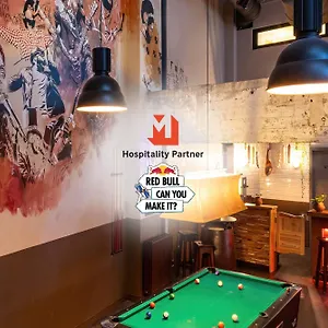 3* מלון Meininger City Center